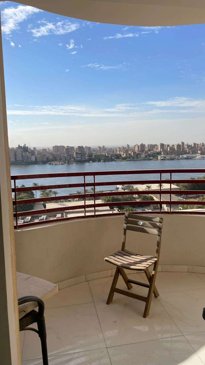 شقة فاخرة بإطلالة على النيل شقة 13B1 — إطلالة على النيل