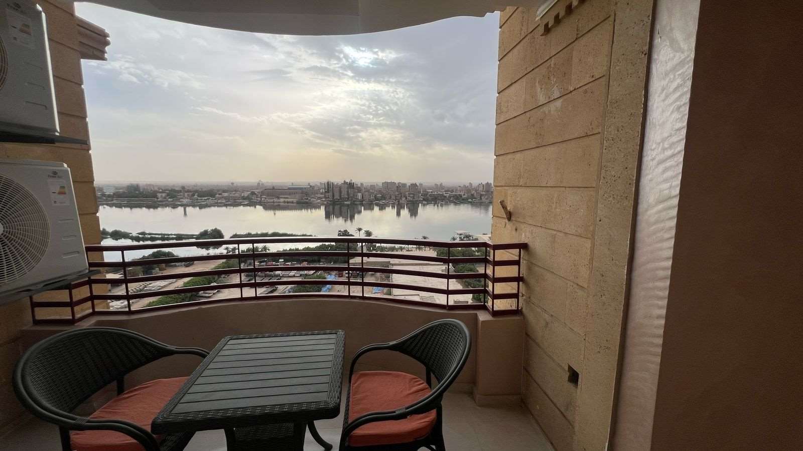 شقة فاخرة بإطلالة على النيل شقة 14B1 — إطلالة على النيل