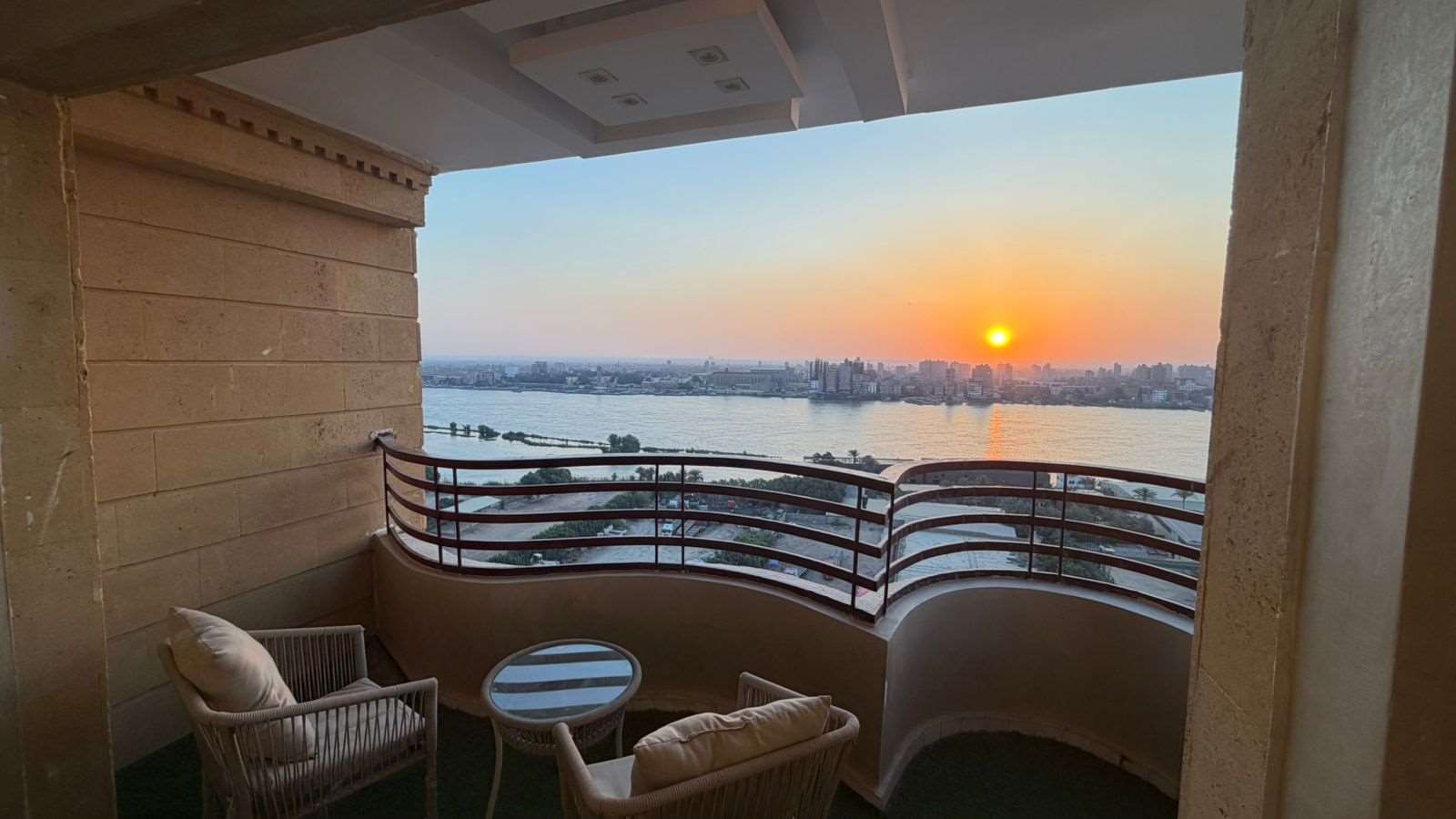 Luxury Nile view apartment Apartment 15C1 — Nile View for rent buy invest — Zahret El Corniche Tower Cairo Egypt